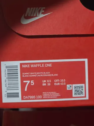 Nike Waffle One Unisex Blancas