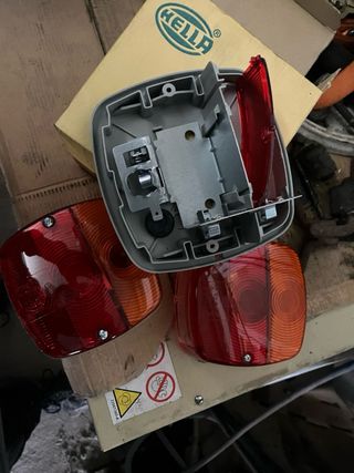 Pilotos Traseros para Remolque (HELLA)