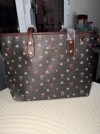 Bolso estampado flores y lazos