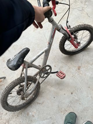 Bicicleta infantil con suspension 14” Btwin