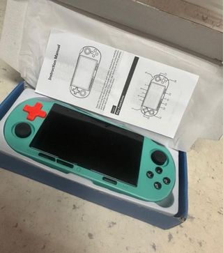 Consola de juegos portátil verde