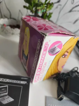Game Boy Advance SP Rosa Girls Edition