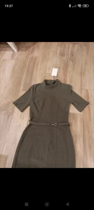 Vestido midi Zara caqui