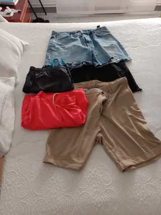 3 shorts vaqueros y 2 bañadores