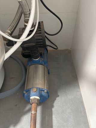 Grupo de presion domestico con deposito