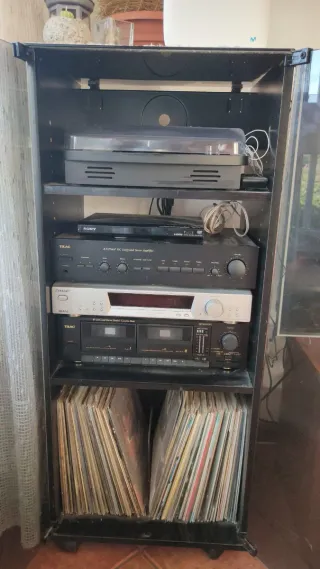 Equipo de música Sony y TEAC