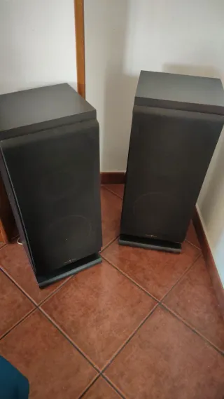 Equipo de música Sony y TEAC