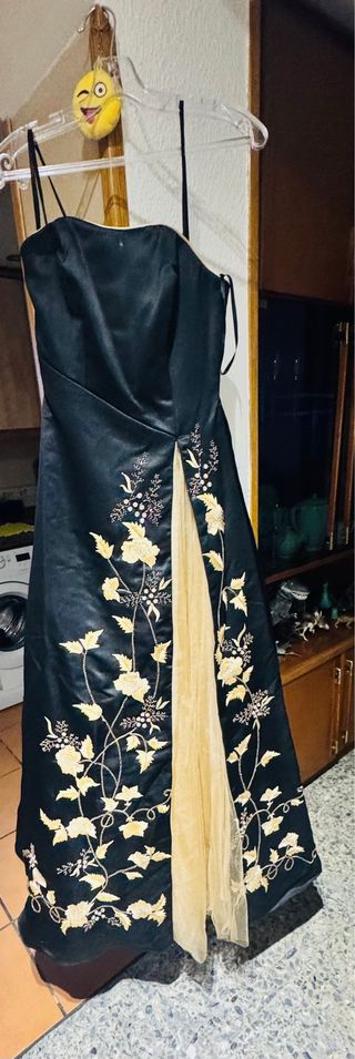 Vestido Negro con Bordado Dorado Talla Única