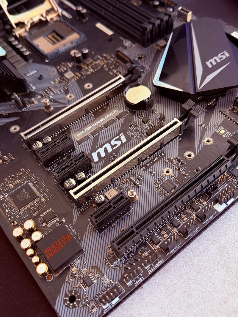 Pack CPU + Placa Base (i5-9600KF + MSI Z390 AC) afbeelding 6