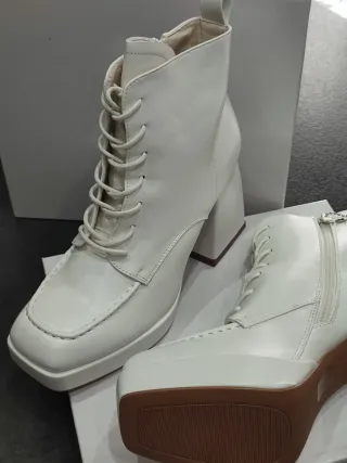 Stivaletti Martin Pescatore bianchi n. 38