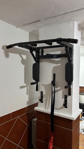 Barra de pesas con discos y agarre