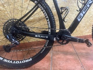 Berria Bravo Carbono MTB