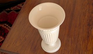 Wedgwood Vaso Queen's Ware in Porcellana anni '50