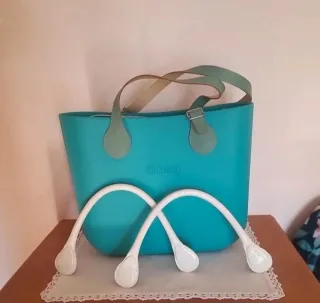 Borsa O Bag Teal con manici bianchi