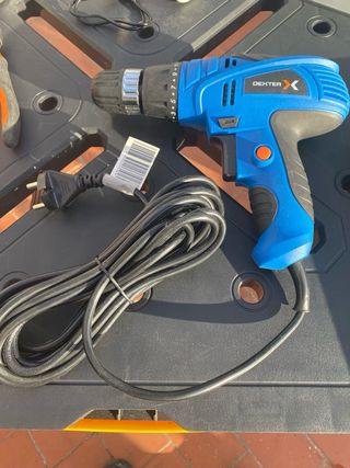 Caja de herramientas y taladro Dexter