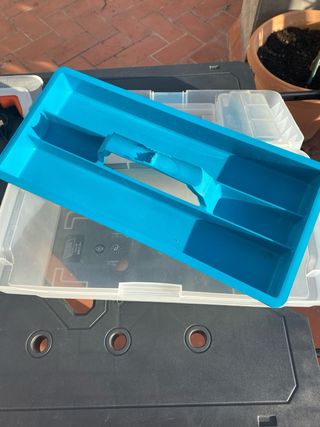 Caja de herramientas y taladro Dexter