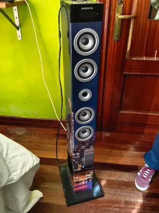 Altavoz Torre Avenzo Negro/Azul bluetooth
