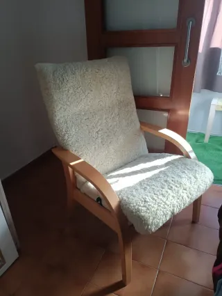 Sillón cómodo beige y marrón