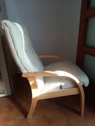 Sillón cómodo beige y marrón