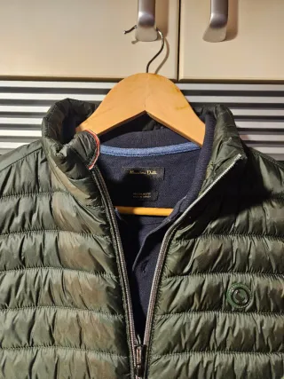 Chaleco y niki junto