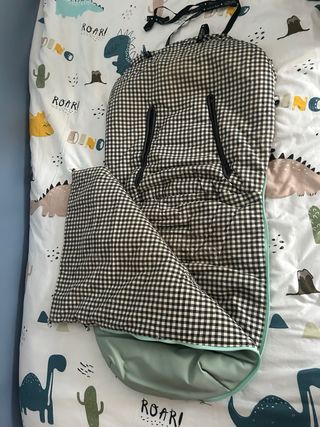 Saco para carro de la marca Uzturre.