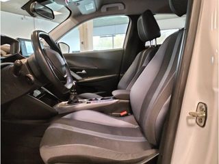 Peugeot 2008 Allure BlueHDI 100 S&S BVM6