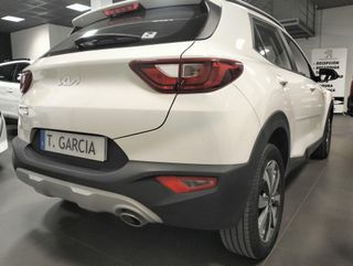 Kia Stonic 1.0 T-GDi MHEV iMT 100cv Drive