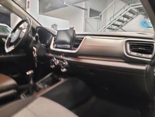 Kia Stonic 1.0 T-GDi MHEV iMT 100cv Drive