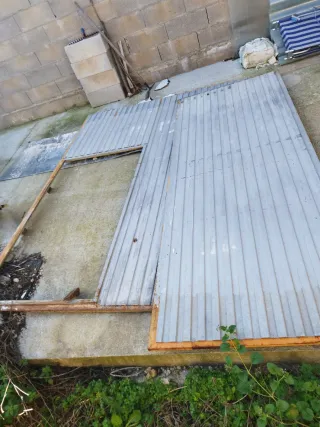 Puerta de garaje metálica