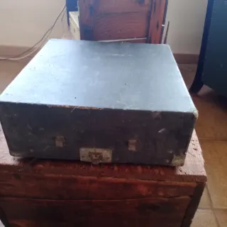 Máquina de escribir antigua Remington Portable