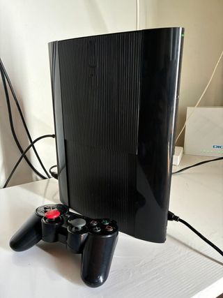 PlayStation 3 Super Slim 500GB Negra
