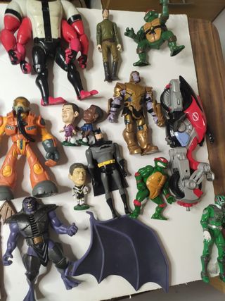 Lotto giocattoli vari per collezionisti