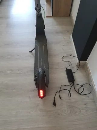 Patinete Eléctrico Cecotec Bongo Serie A