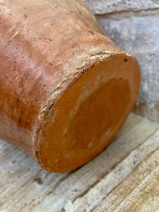 Cántaro de barro antiguo