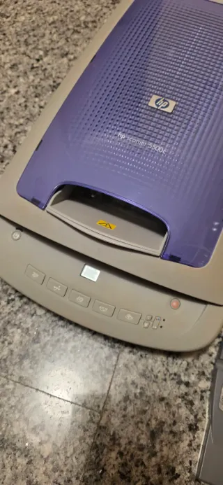 Escáner HP Scanjet 4570c con soporte de negativos