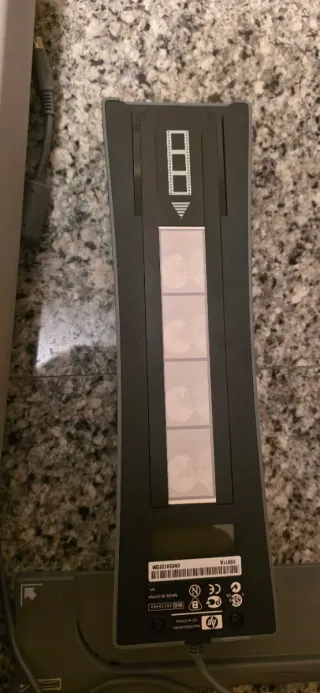 Escáner HP Scanjet 4570c con soporte de negativos