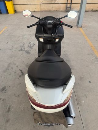 Suzuki Burgman 125 - 2011 - Único propietario