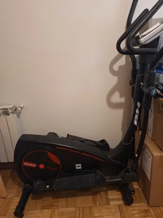 Bicicleta Elíptica BH Munich RearDrive