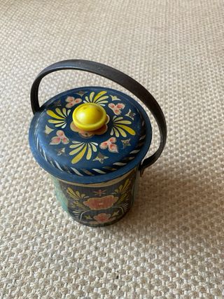 Caixa de Lata Antiga Candy Tin Carlisle