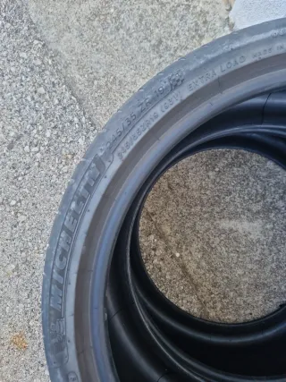 Michelin 245 35 19 Neumáticos