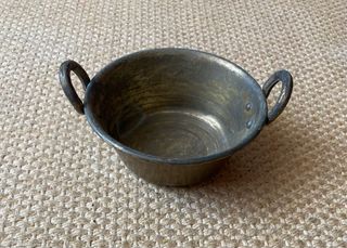 Panela Antiga Pequena em Bronze