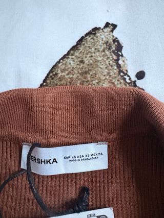 Blusa Bershka manga larga cuello polo marrón XS