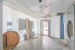 Local comercial en venta en Centre - Colomeres - Rambles en Gavà