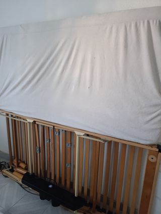Cama articulada con motor y colchón