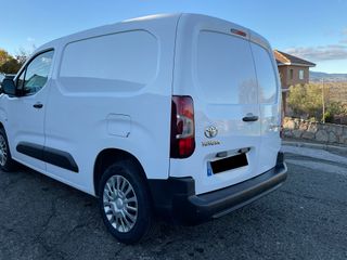 2022 Toyota Proace City  GX 3 PLAZAS