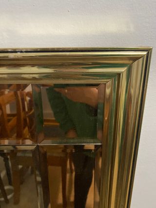 Grande specchio bisellato in legno e vetro