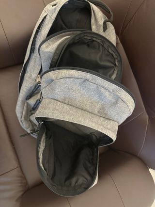 Mochila Eastpak gris triple