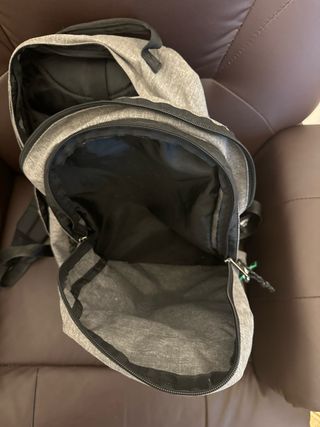 Mochila Eastpak gris triple