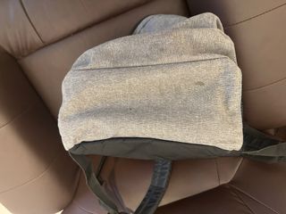 Mochila Eastpak gris triple