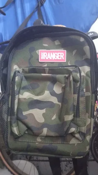 Caja portavinilos y Cangrejos Yamamoto Señuelos